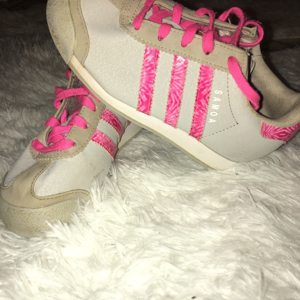 💕Girls Adidas Samoa💕